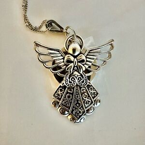 Elegant Silver Angel Pendant Necklace